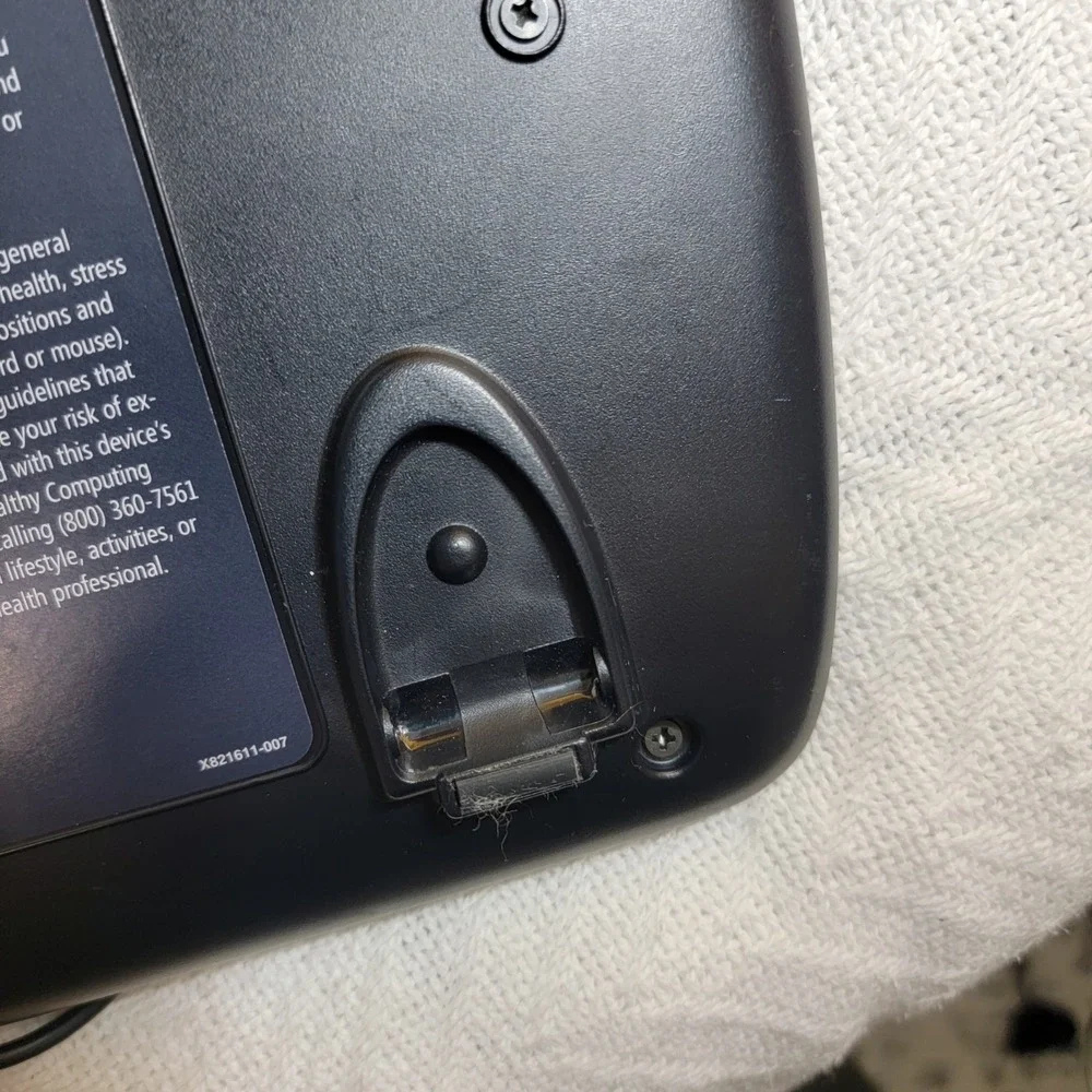 Microsoft Natural Ergonomic Keyboard 4000 v1.0‎ Wired USB Model 1048